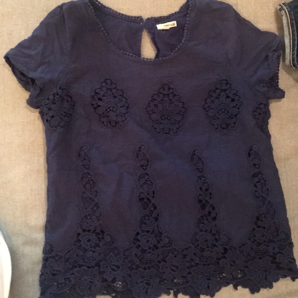 MADE EYELET TOP - Picture 1 of 2